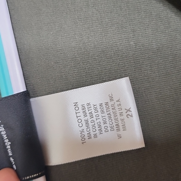 Harley  Davidson  long sleeve  top with front pocket  size 2x - Picture 5 of 7